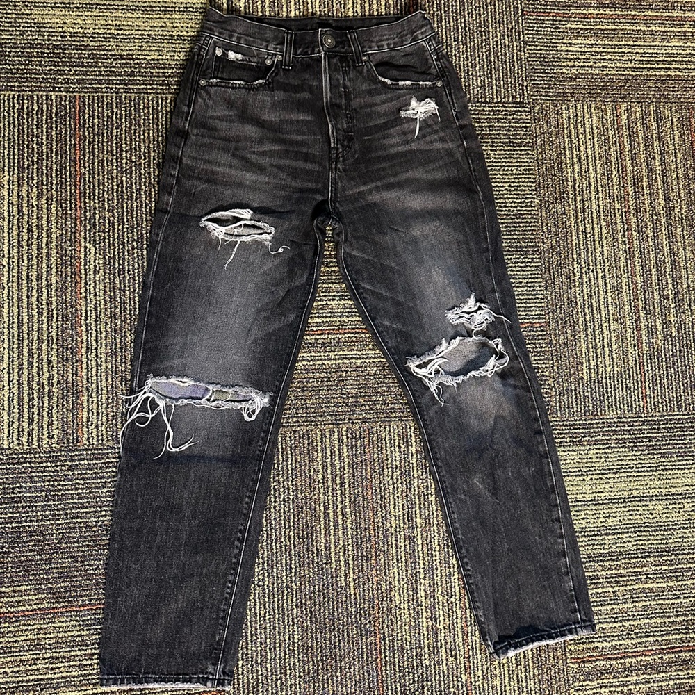 American Eagle 90s Boyfriend Jeans